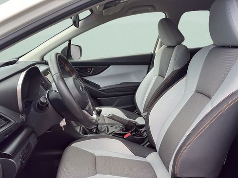 Used 2021 Subaru Crosstrek 2.0i Premium AWD/4WD image 9