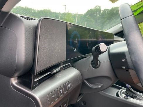 Used 2024 Hyundai Kona SEL AWD/4WD image 18