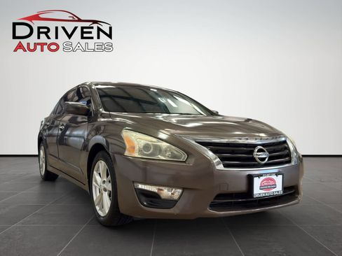 Used 2013 Nissan Altima 2.5 SV image 7