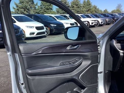 Certified 2021 Jeep Grand Cherokee L Laredo image 13