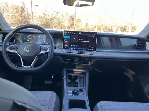 Certified 2025 Volkswagen Tiguan S image 26