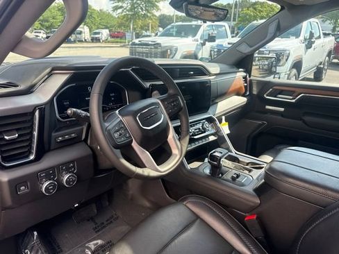 Used 2023 GMC Sierra 1500 Denali w/ Denali Reserve Package AWD/4WD image 12