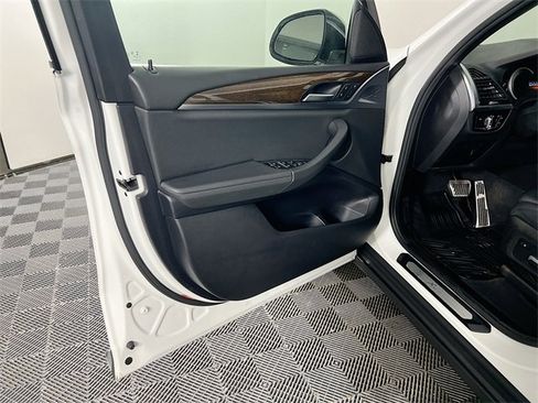 Used 2018 BMW X3 xDrive30i image 16