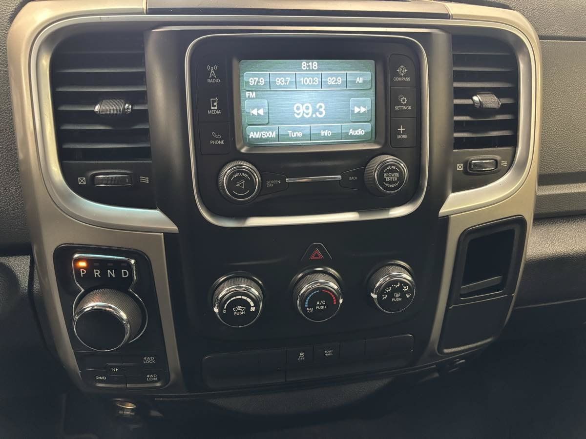 Used 2018 RAM 1500 Classic SLT AWD/4WD image 18