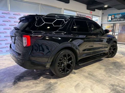 Used 2020 Ford Explorer XLT w/ Comfort Package AWD/4WD image 8