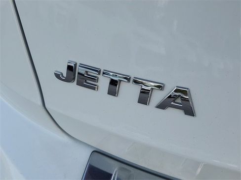 Used 2019 Volkswagen Jetta SEL Premium image 6