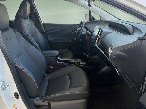 Used 2021 Toyota Prius Prime Limited FWD image 11