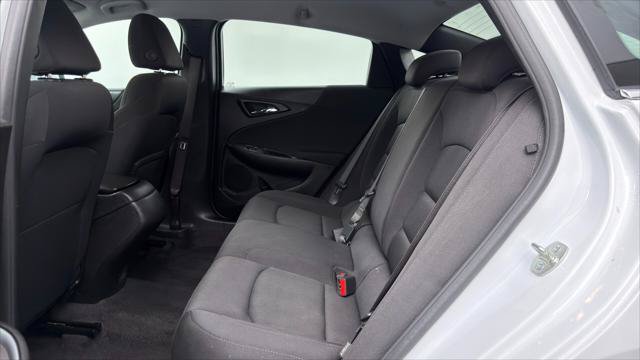 Used 2024 Chevrolet Malibu LS w/ Driver Confidence Package FWD image 17