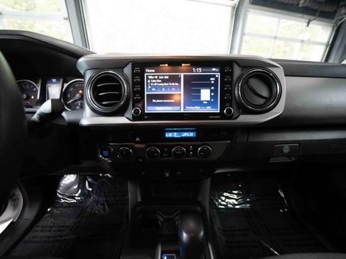 Used 2023 Toyota Tacoma SR5 AWD/4WD image 17