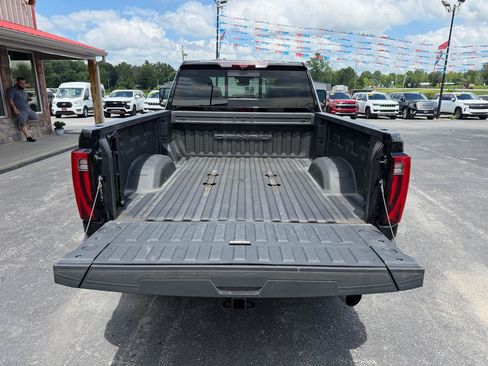 Used 2024 GMC Sierra 2500 Denali w/ Denali Reserve Package AWD/4WD image 6