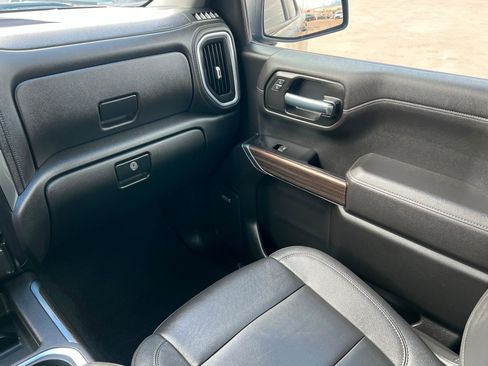 Used 2021 Chevrolet Silverado 1500 LT Trail Boss w/ Convenience Package II image 11