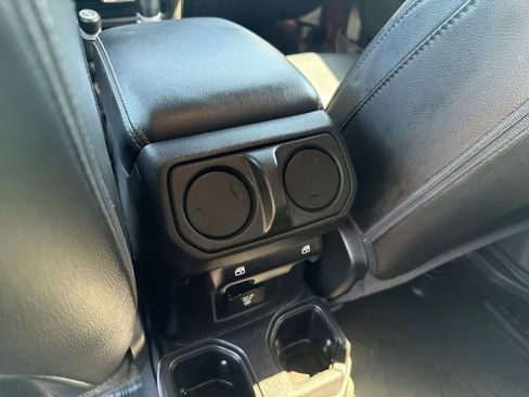 Used 2021 Jeep Gladiator Overland AWD/4WD image 32