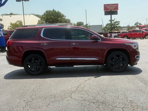 Used 2017 GMC Acadia Denali w/ Technology Package FWD image 4