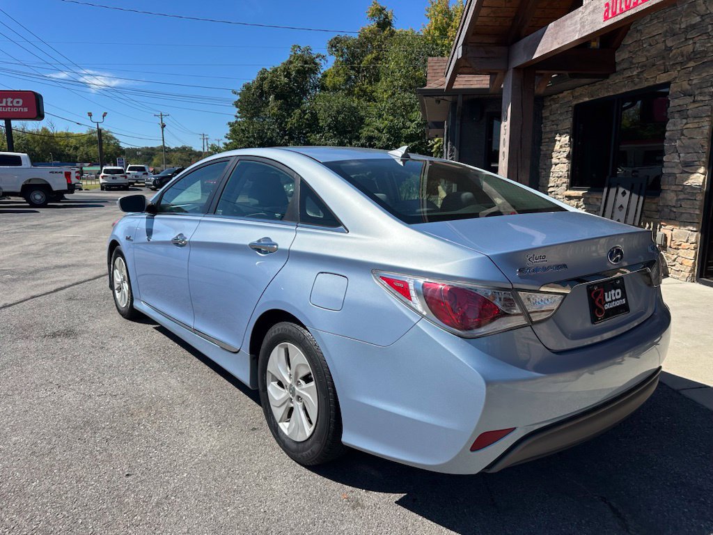Used 2014 Hyundai Sonata Hybrid FWD image 3
