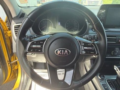 Used 2021 Kia Seltos S AWD/4WD image 16