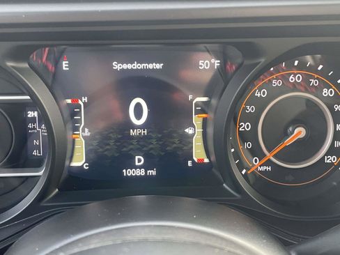 Used 2024 Jeep Wrangler Unlimited Rubicon image 12