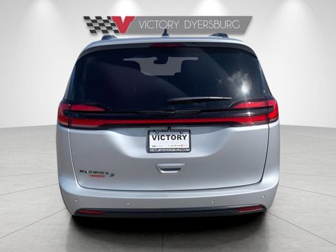 New 2026 Chrysler Pacifica Select image 7