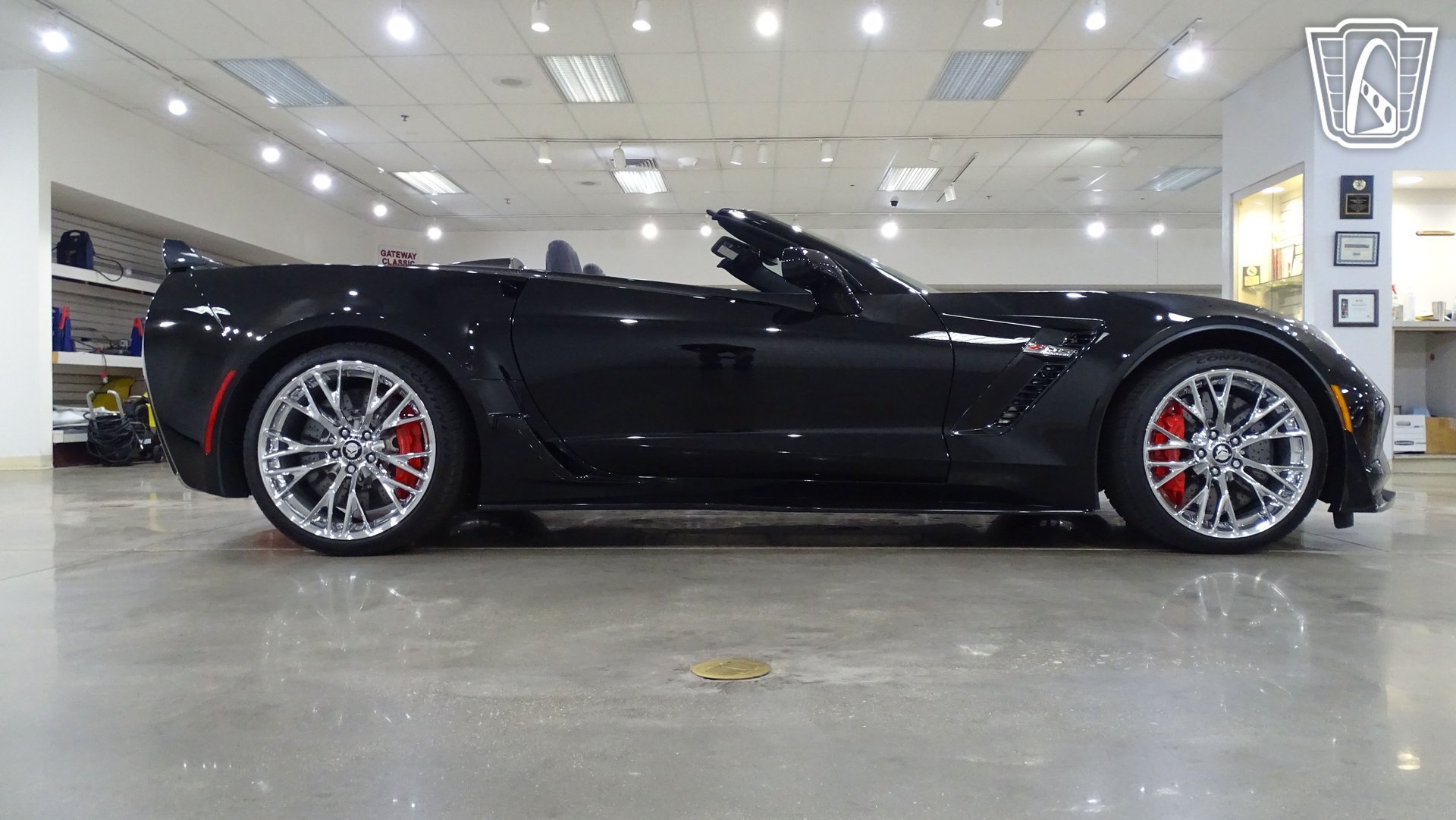 Used 2016 Chevrolet Corvette Z06 w/ 3LZ Preferred Equipment Group RWD image 19