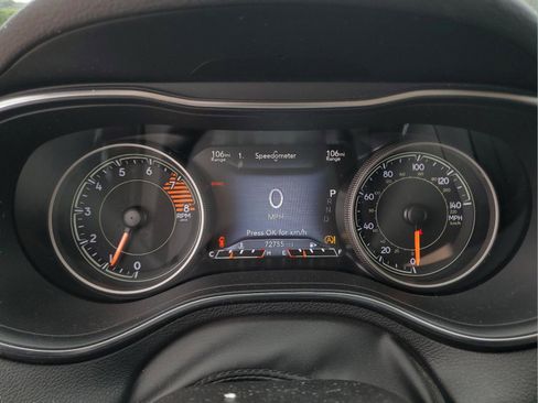 Used 2019 Jeep Cherokee Limited w/ Technology Group AWD/4WD image 27