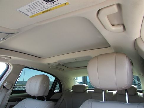 Used 2017 Mercedes-Benz S 550 Sedan image 16