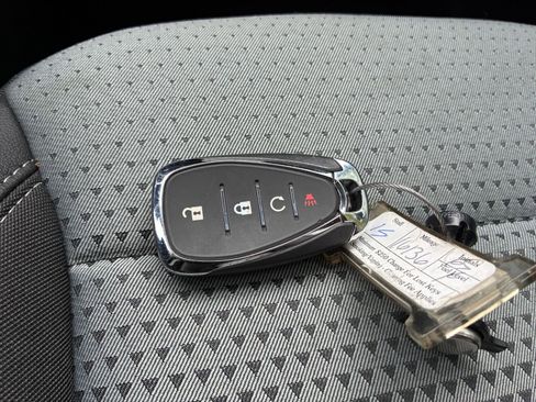 Used 2025 Chevrolet Trax LT image 22