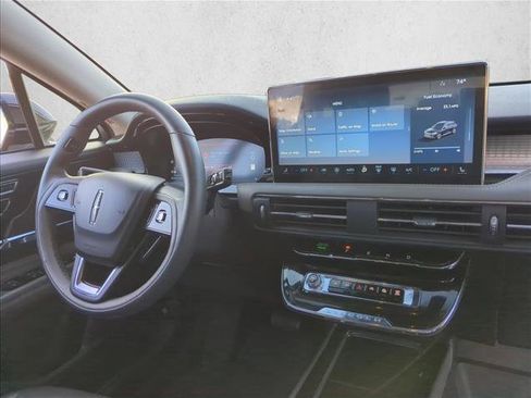 Used 2023 Lincoln Corsair FWD image 27