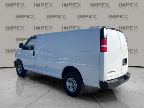 Used 2019 Chevrolet Express 2500 w/ Driver Convenience Package image 3