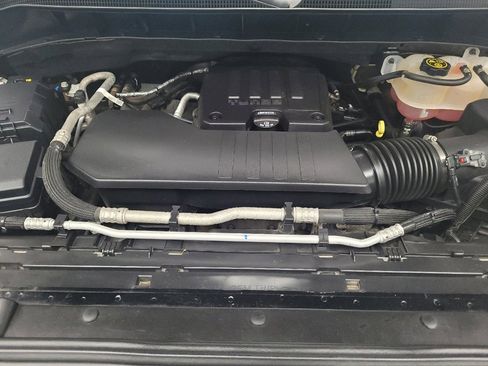 Used 2021 Chevrolet Silverado 1500 RST image 30