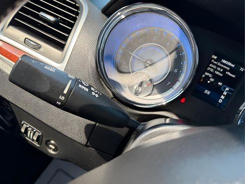 Used 2014 Chrysler 300 RWD image 49