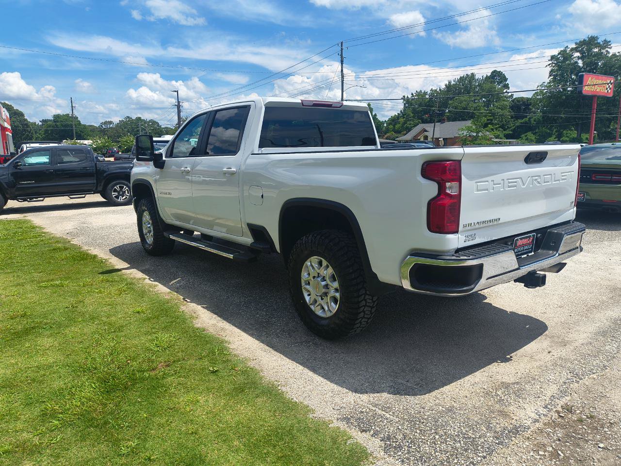 Used 2023 Chevrolet Silverado 2500 LT w/ Convenience Package AWD/4WD image 6