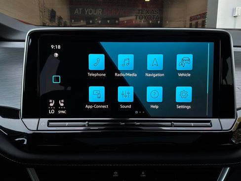 Used 2026 Volkswagen Atlas Cross Sport SE AWD/4WD image 33