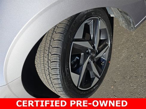Certified 2023 Hyundai Elantra Limited w/ Preferred Accessory Package image 33
