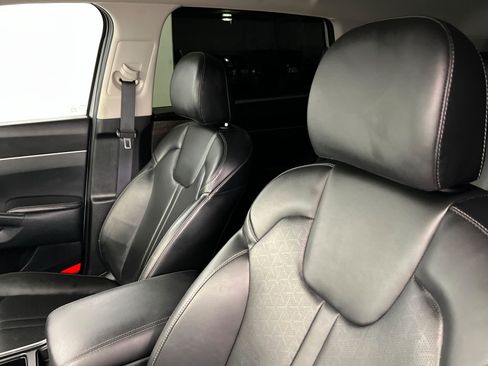 Used 2023 Kia Sorento S AWD/4WD image 17