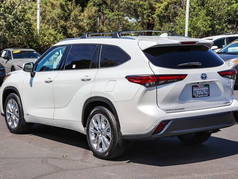 Used 2023 Toyota Highlander Limited AWD/4WD image 5