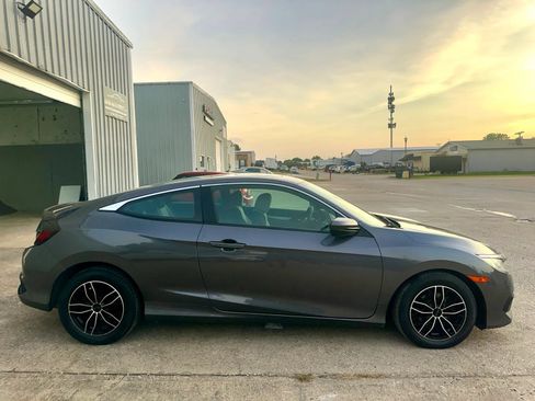 Used 2018 Honda Civic LX-P image 7