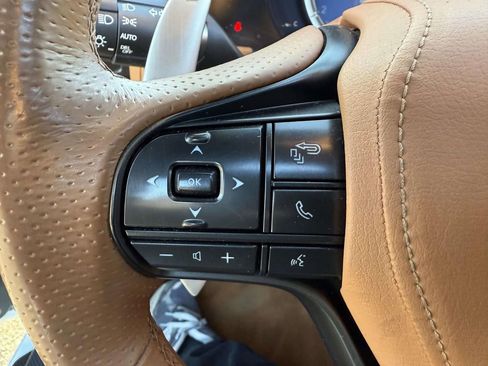 Used 2021 Lexus LC 500 Convertible image 22