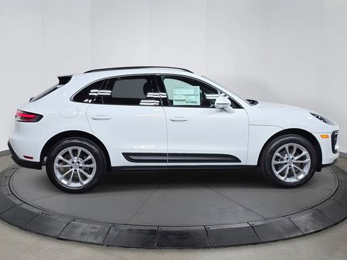 New 2026 Porsche Macan image 8