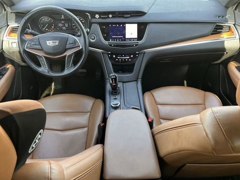 Certified 2023 Cadillac XT5 Premium Luxury image 10