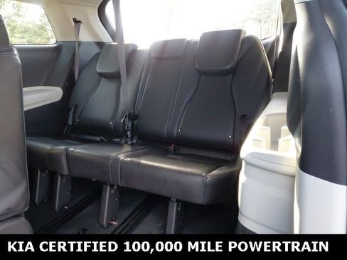 Used 2024 Kia Carnival LX image 23