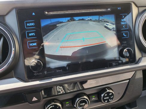 Used 2017 Toyota Tacoma TRD Sport w/ Tow Package image 42