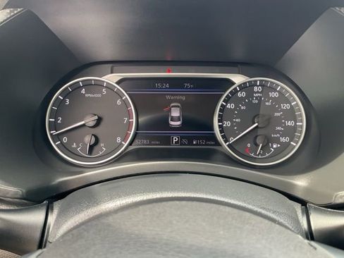 Used 2024 Nissan Sentra SV FWD image 11