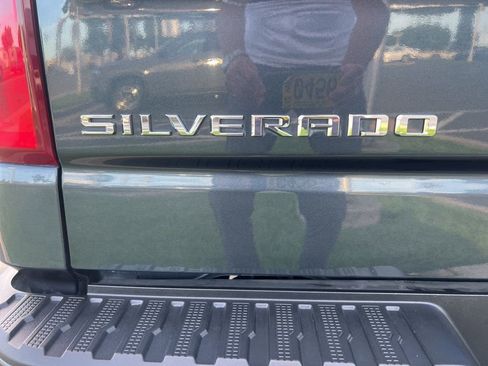 Used 2021 Chevrolet Silverado 1500 RST w/ Z71 Off-Road Package image 15