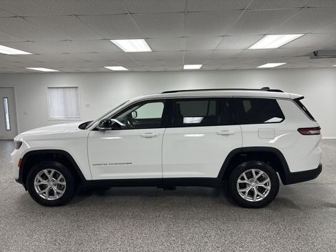 Used 2023 Jeep Grand Cherokee L Limited w/ Luxury Tech Group II image 5