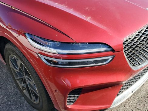 Used 2022 Genesis GV70 2.5T w/ Advanced Package image 3