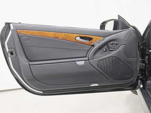 Used 2009 Mercedes-Benz SL 550 image 30