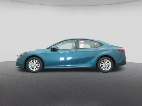 New 2025 Toyota Camry LE image 19