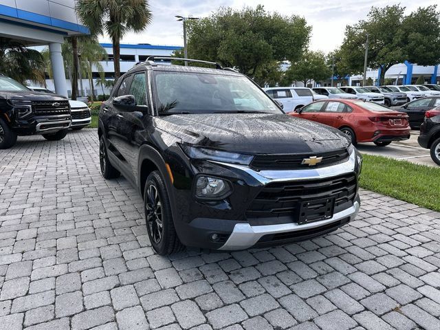 Used 2021 Chevrolet TrailBlazer LT w/ Convenience Package AWD/4WD image 17