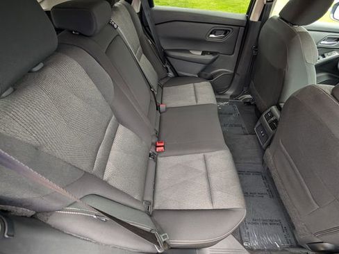 Used 2025 Nissan Rogue SV AWD/4WD image 5