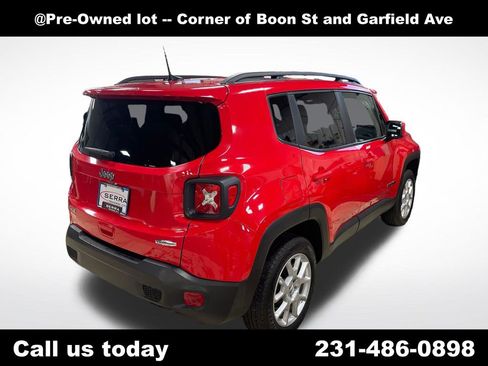 Used 2020 Jeep Renegade Latitude w/ Cold Weather Group AWD/4WD image 5