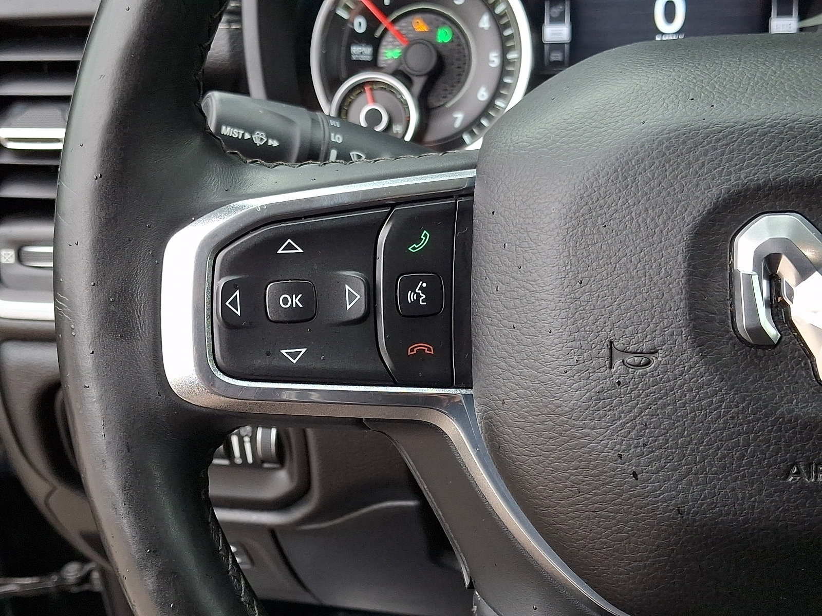 Used 2019 RAM 1500 Laramie AWD/4WD image 21